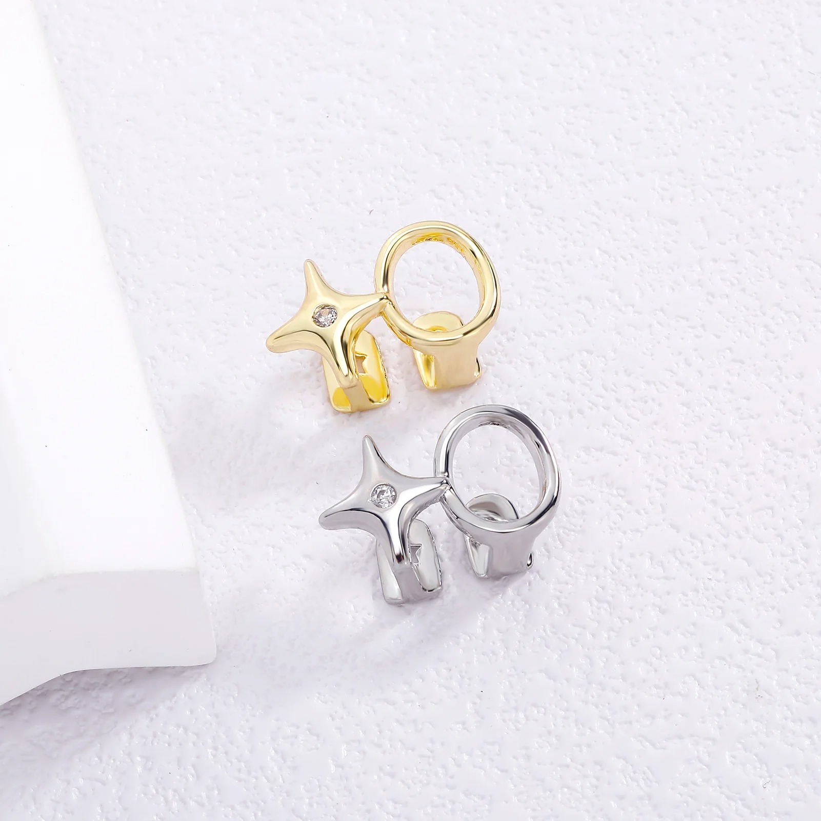 Y2K光沢のあるダブルホローサークルスタートゥースキャップデ - Women'S Y2K Accessories のレビューと価格